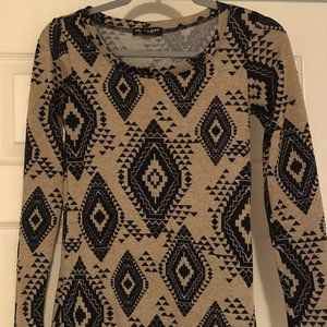 Adult Small About A Girl Los Angeles Long Sleeved Tribal Print Tunic